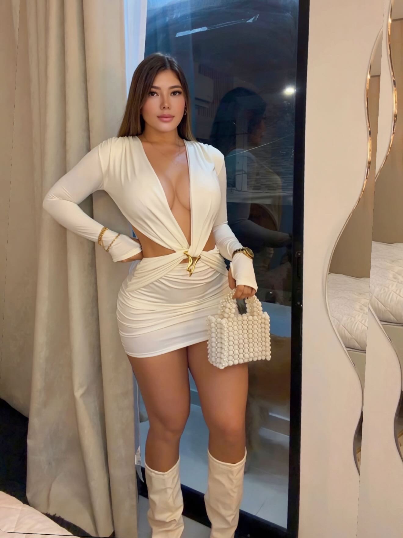 VESTIDO CORTO HERRAJE CRUZADO MANGA LARGA